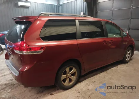 2011 Toyota Sienna Le V6/Le V6 Auto Access Seat z USA, uszkodzony, nr VIN 5TDKK3DC2BS002261